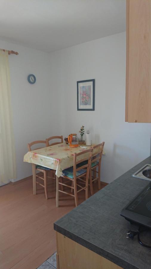 Apartmani Sonia Нивице Екстериор снимка