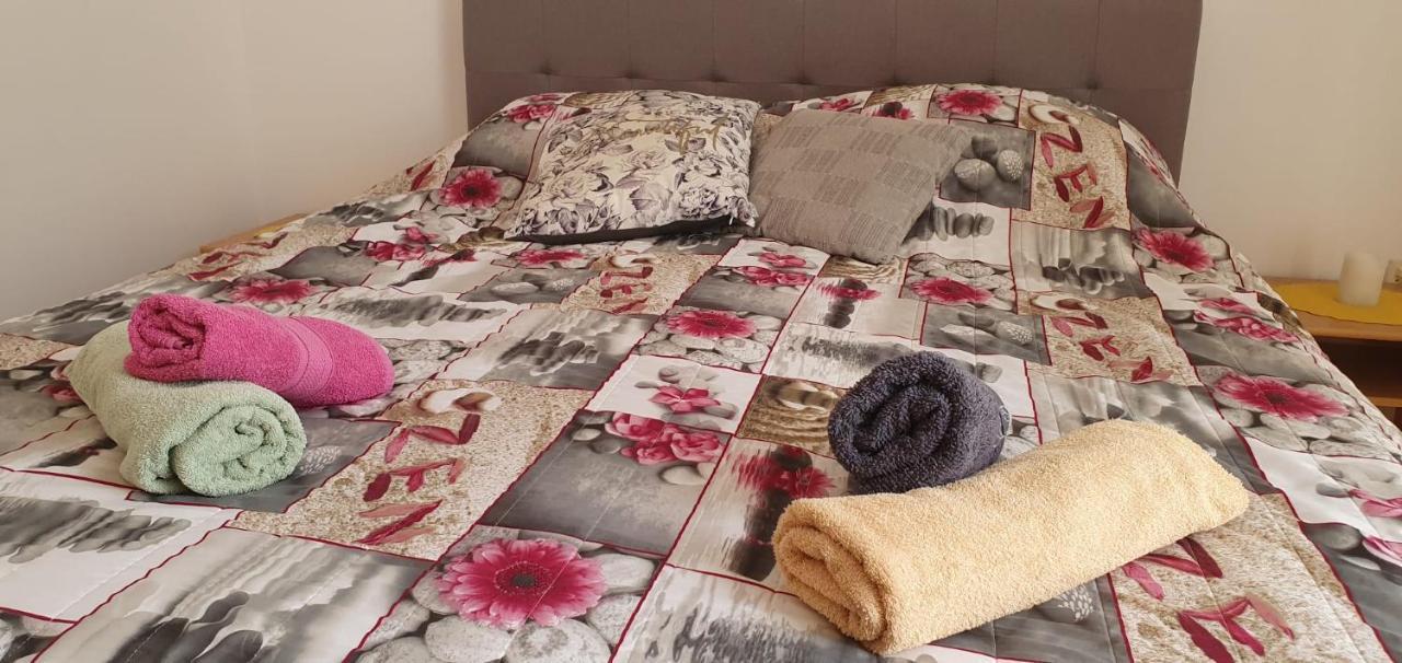 Apartmani Sonia Нивице Екстериор снимка