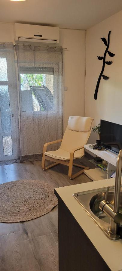 Apartmani Sonia Нивице Екстериор снимка