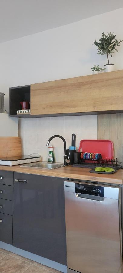 Apartmani Sonia Нивице Екстериор снимка